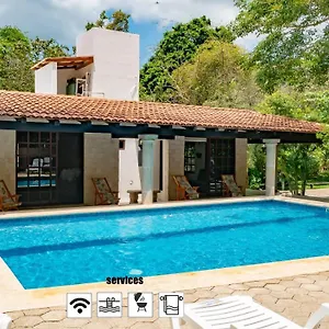 Hacienda Mexicana Villa